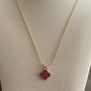 Elegant Gold and Red Pendant Necklace